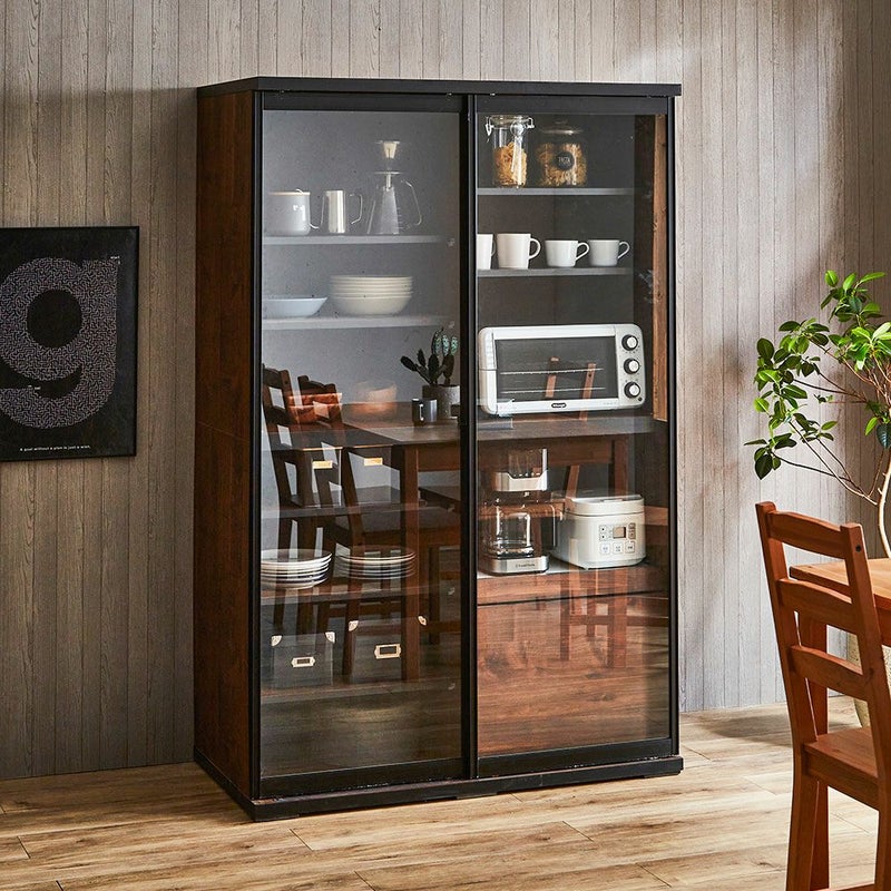 完成品 ホワイト扉で家電も収納可能