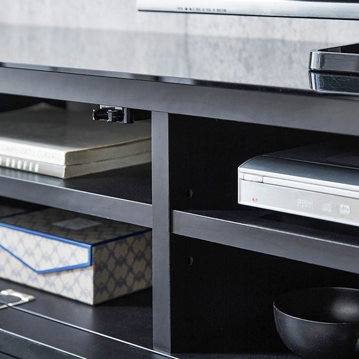 天板コードスリットで壁付けしやすい設計