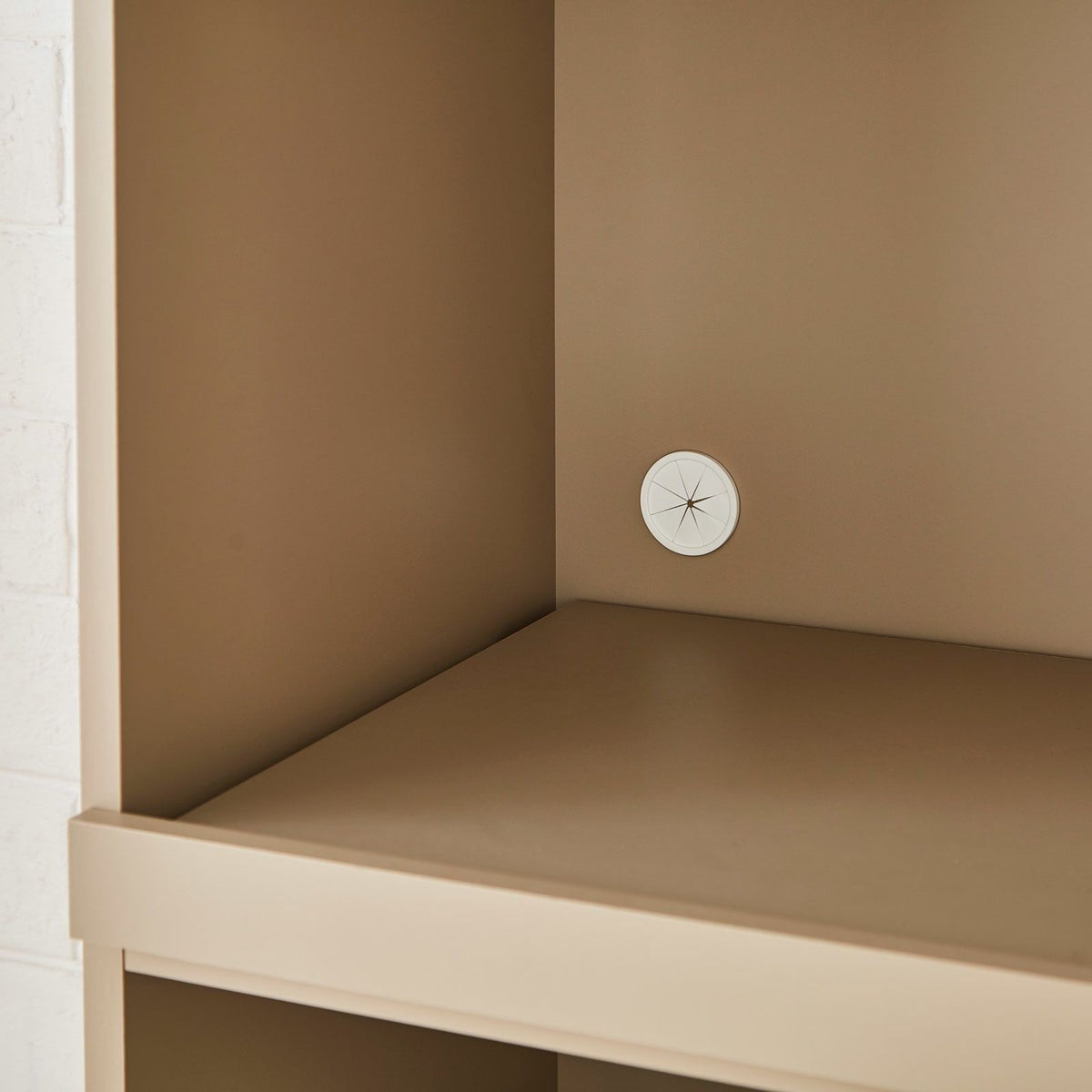 場所を取らないコンパクトサイズ 幅約79×奥行45cm