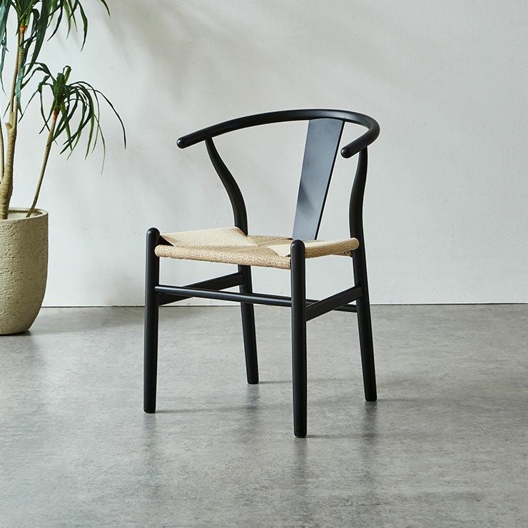 ナチュラル色のペーパーコードチェアRC-601で柔らかな質感を演出