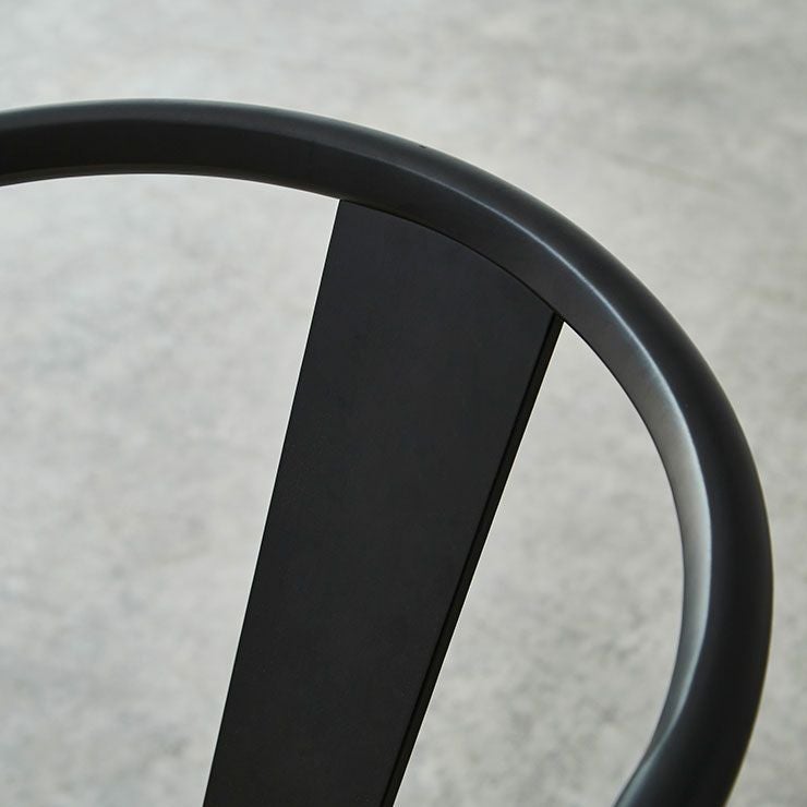 軽量で通気性抜群のナチュラル色ペーパーコードチェアRC-601の爽やかな座り心地