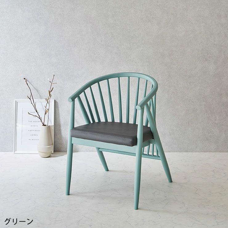 家電設置や作業に便利な広いカウンター天板