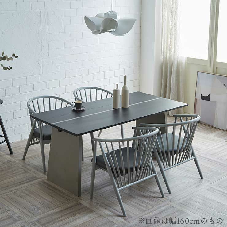 テーブル外寸幅140×奥行80×高さ71.5cmのサイズ情報